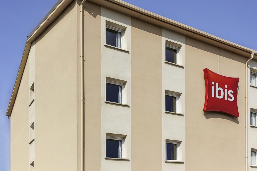 Ibis Auch Hotel Exterior foto